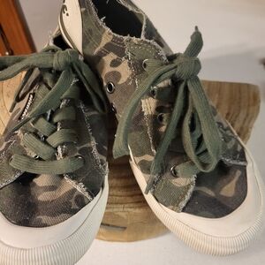 Rocket Dog Green Camouflage Sneakers